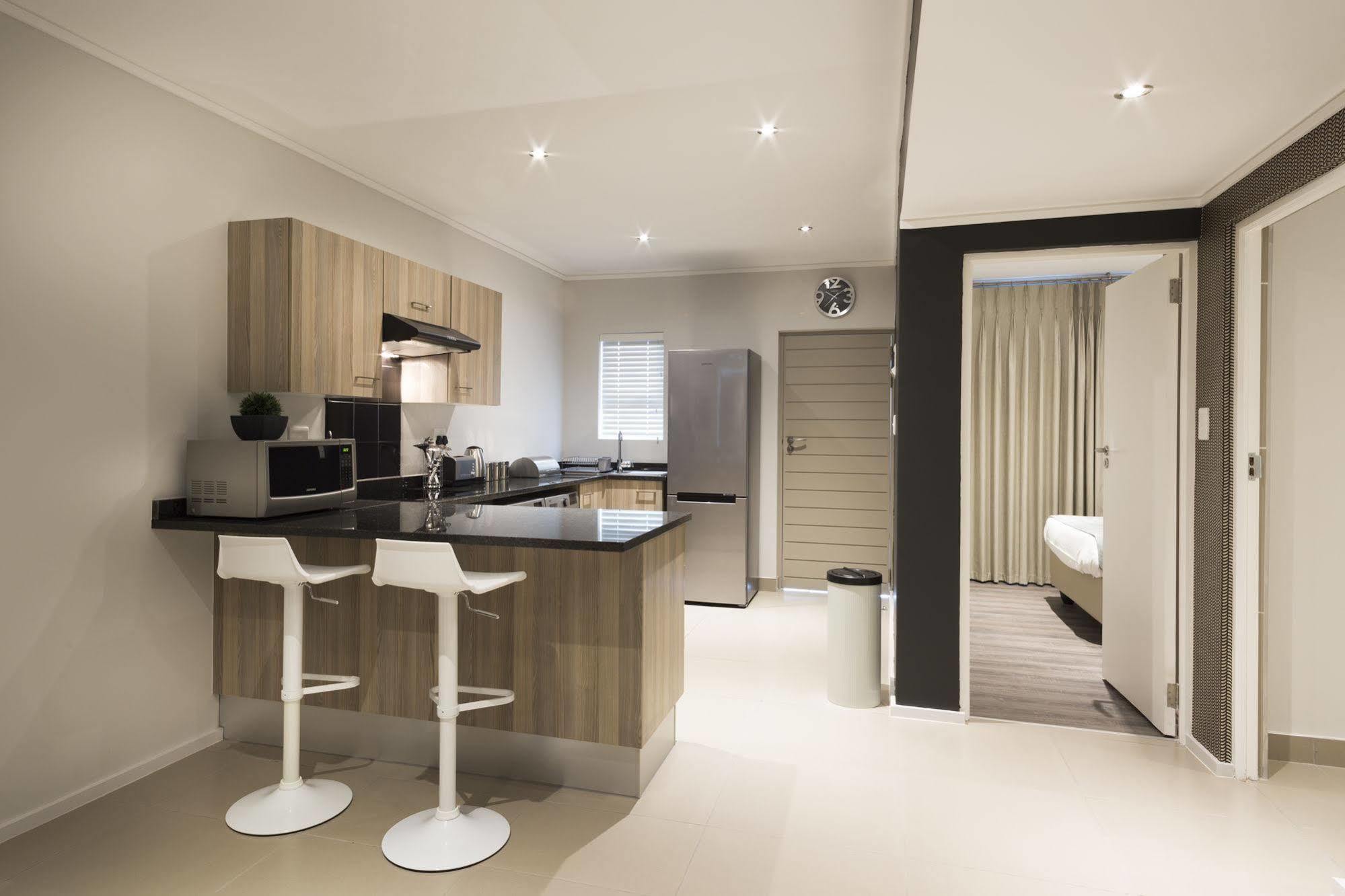 C.A.G - Upper East Side Apartamento Sandton Exterior foto
