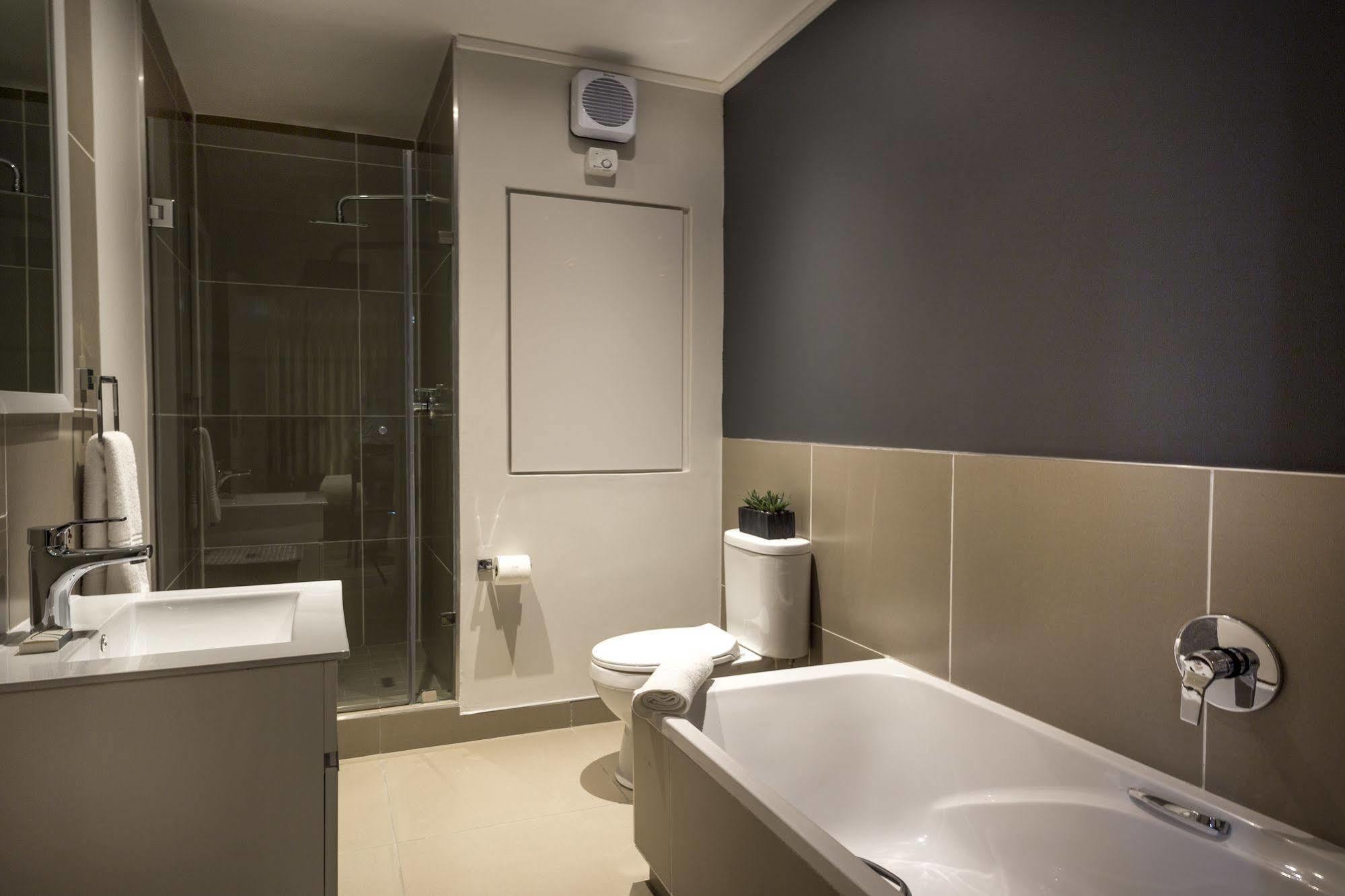 C.A.G - Upper East Side Apartamento Sandton Exterior foto